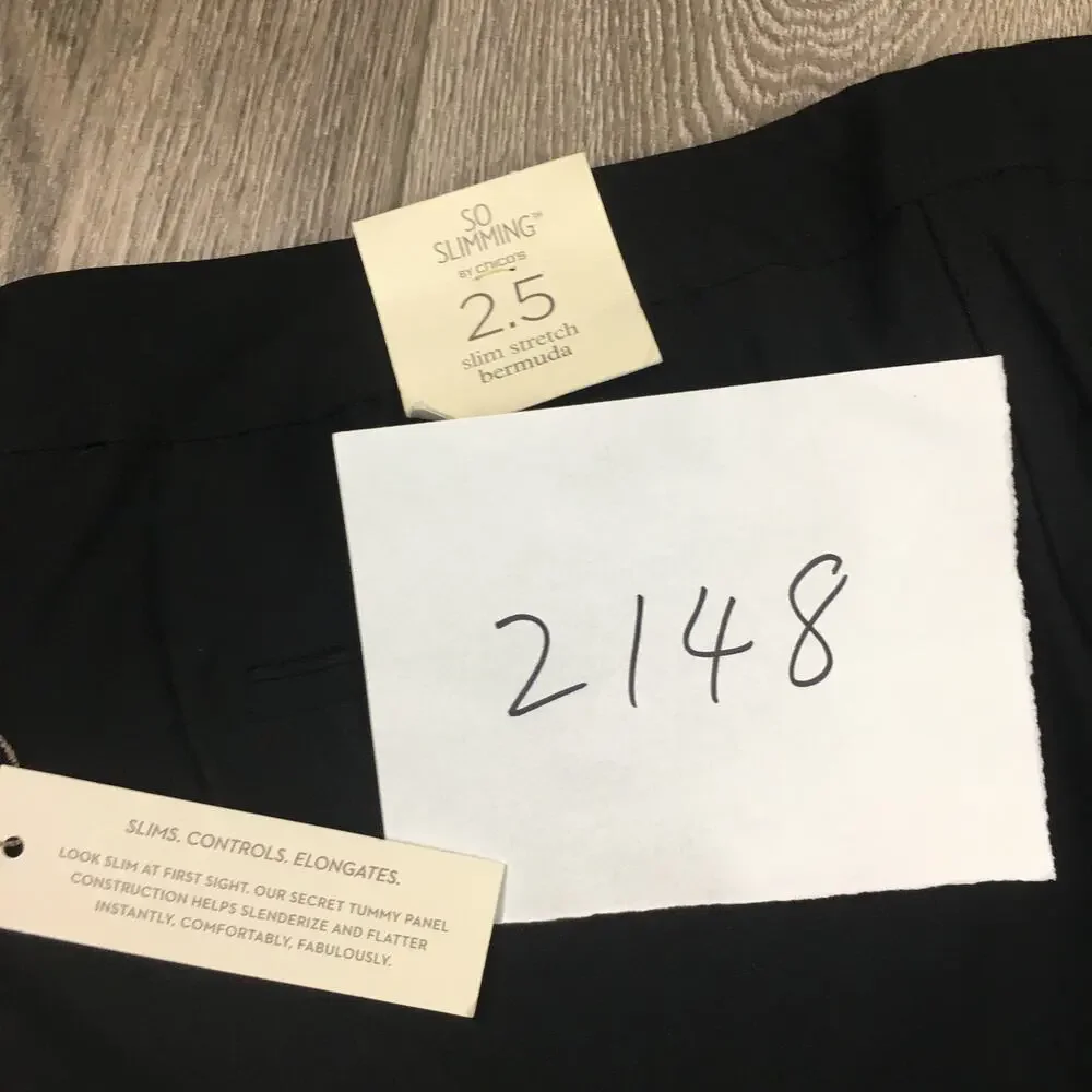 New Chico’s So Slimming Pull On Shorts Black Mid Length Stretch Womens 2.5 Large - Picture 8 of 8